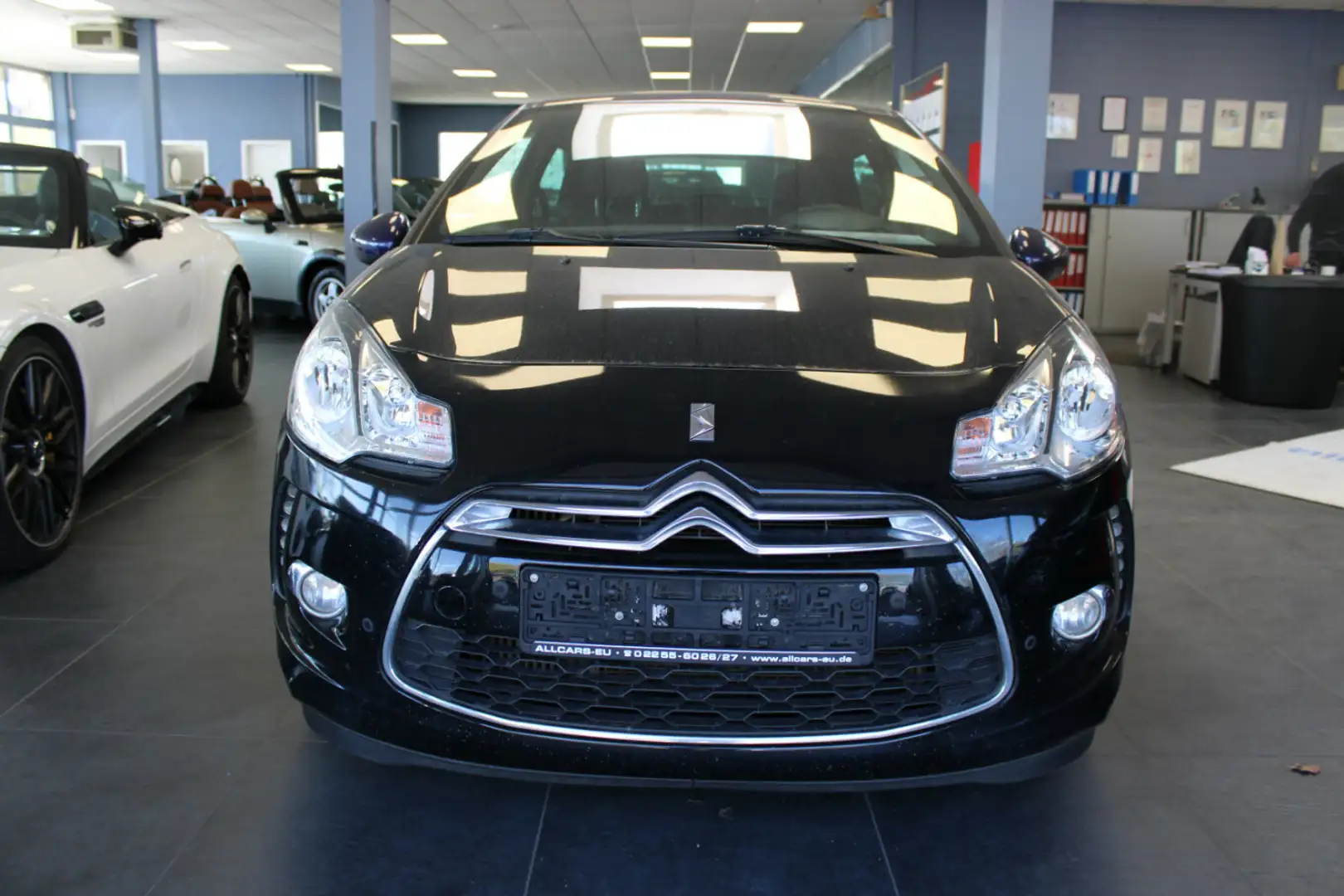 Citroen DS3 THP 155 SportChic Schwarz - 2