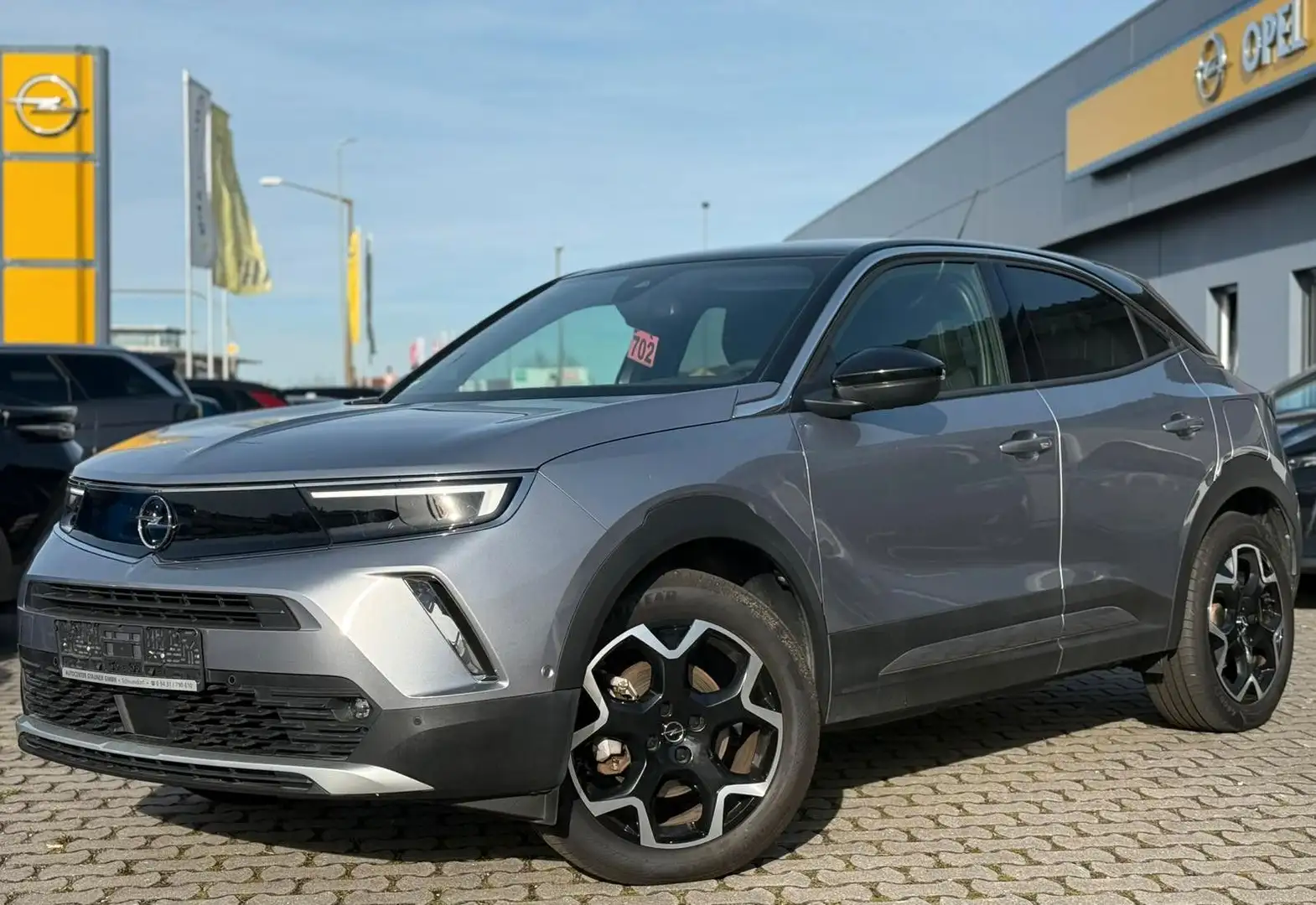 Opel Mokka-E Ultimate 136PS *11KW OBC*SHZ*MASSAGE* Silber - 2