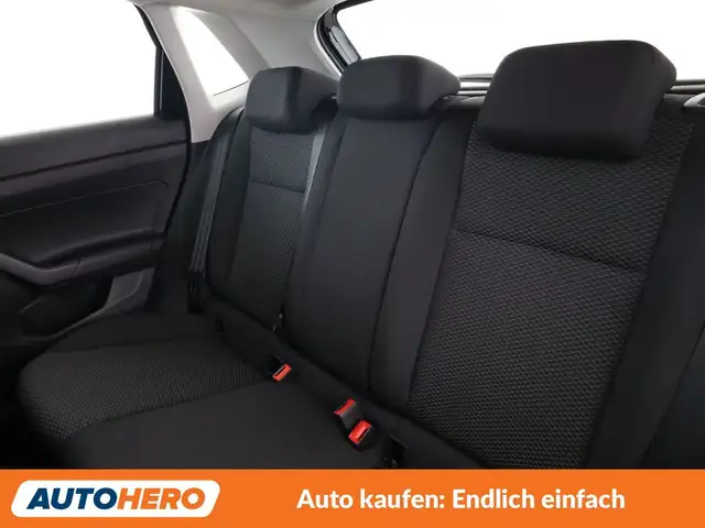 Volkswagen Polo view 14