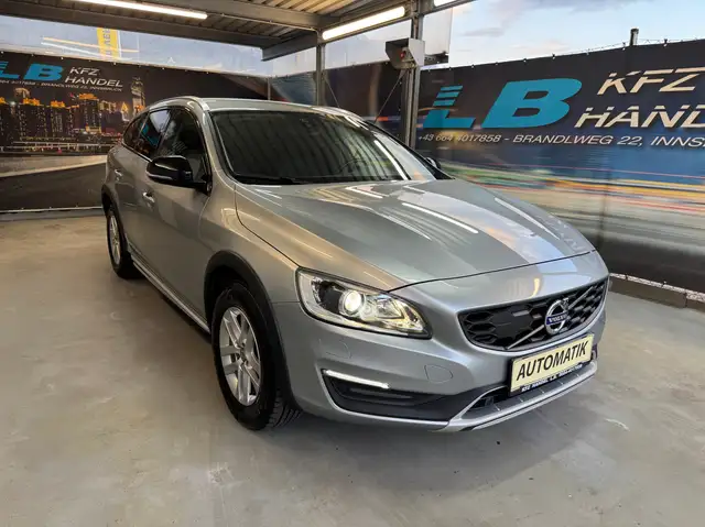 Volvo V60 Cross Country Kinetic