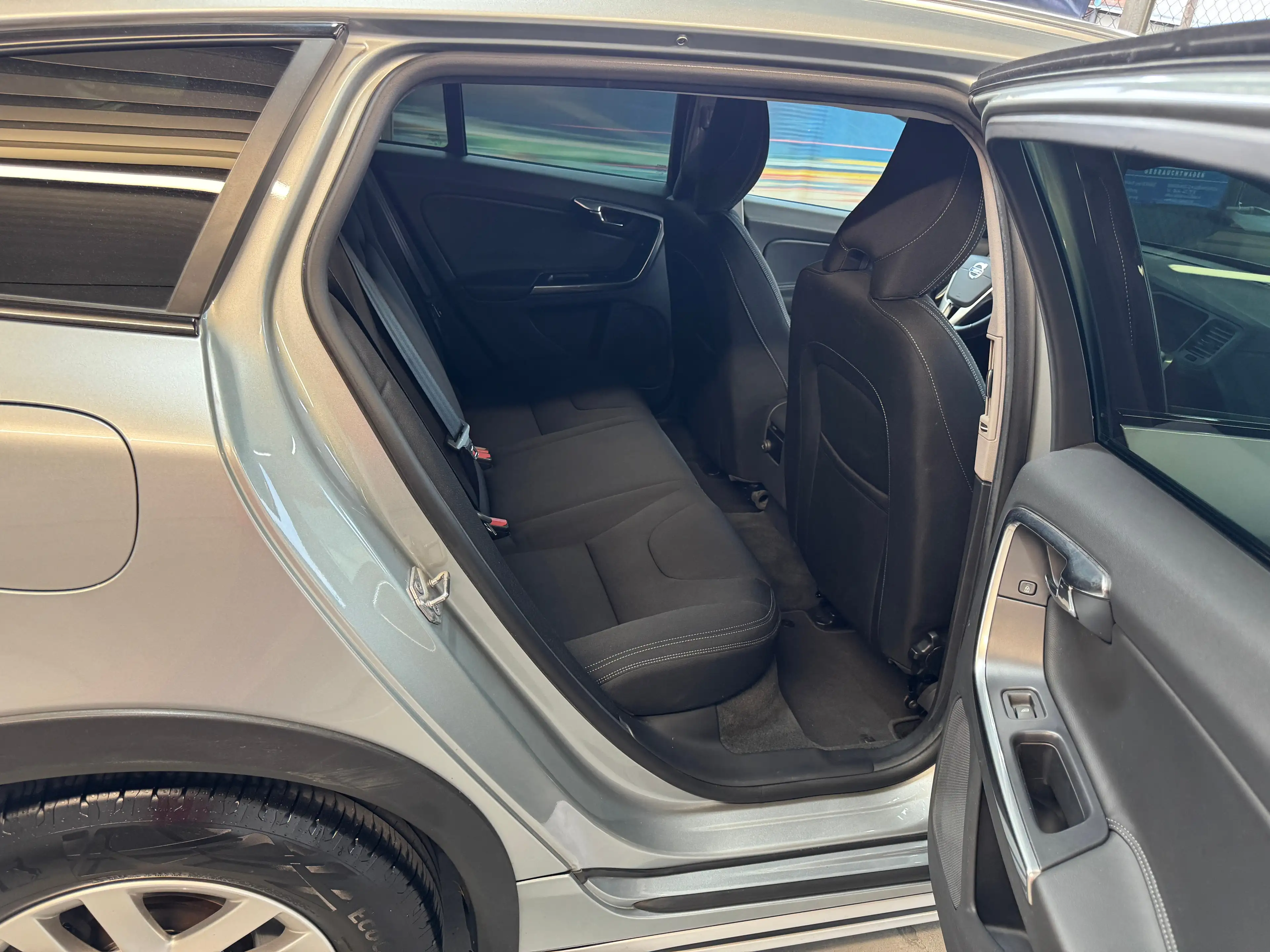 Volvo V60 Cross Country Kinetic — photo 5