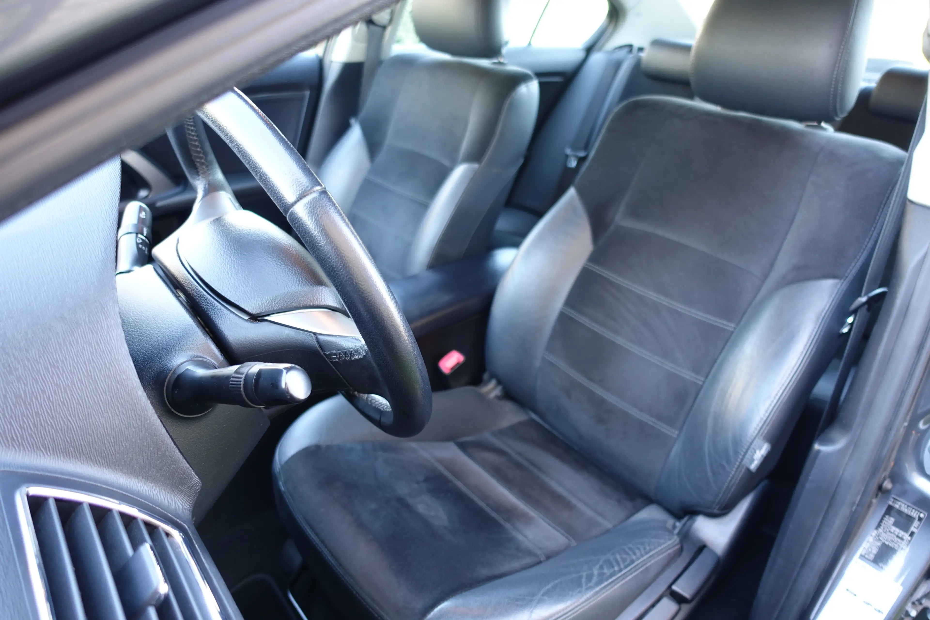 Toyota Avensis 2.0 D-4D Edition Eerste eigenaar/Premier propriete — photo 9