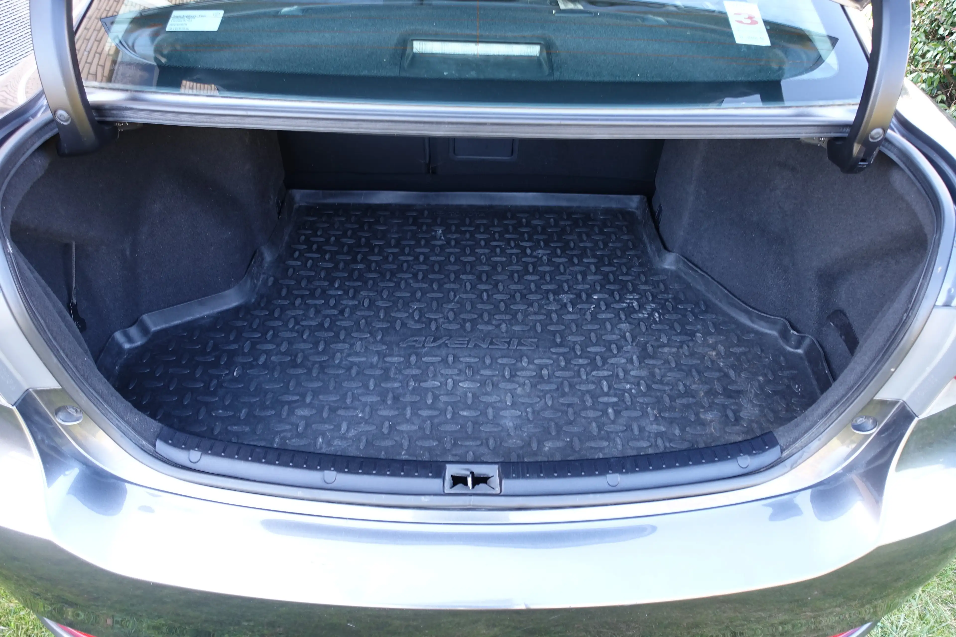 Toyota Avensis 2.0 D-4D Edition Eerste eigenaar/Premier propriete — photo 12