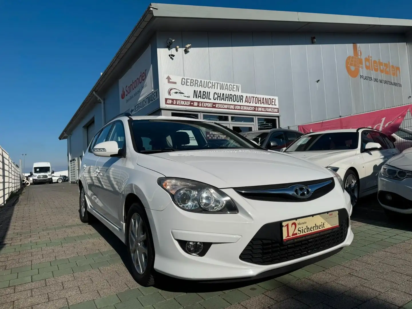 Hyundai i30 CW 1.6 CRDi 66 kW FIFA WM Edition Blanc - 1