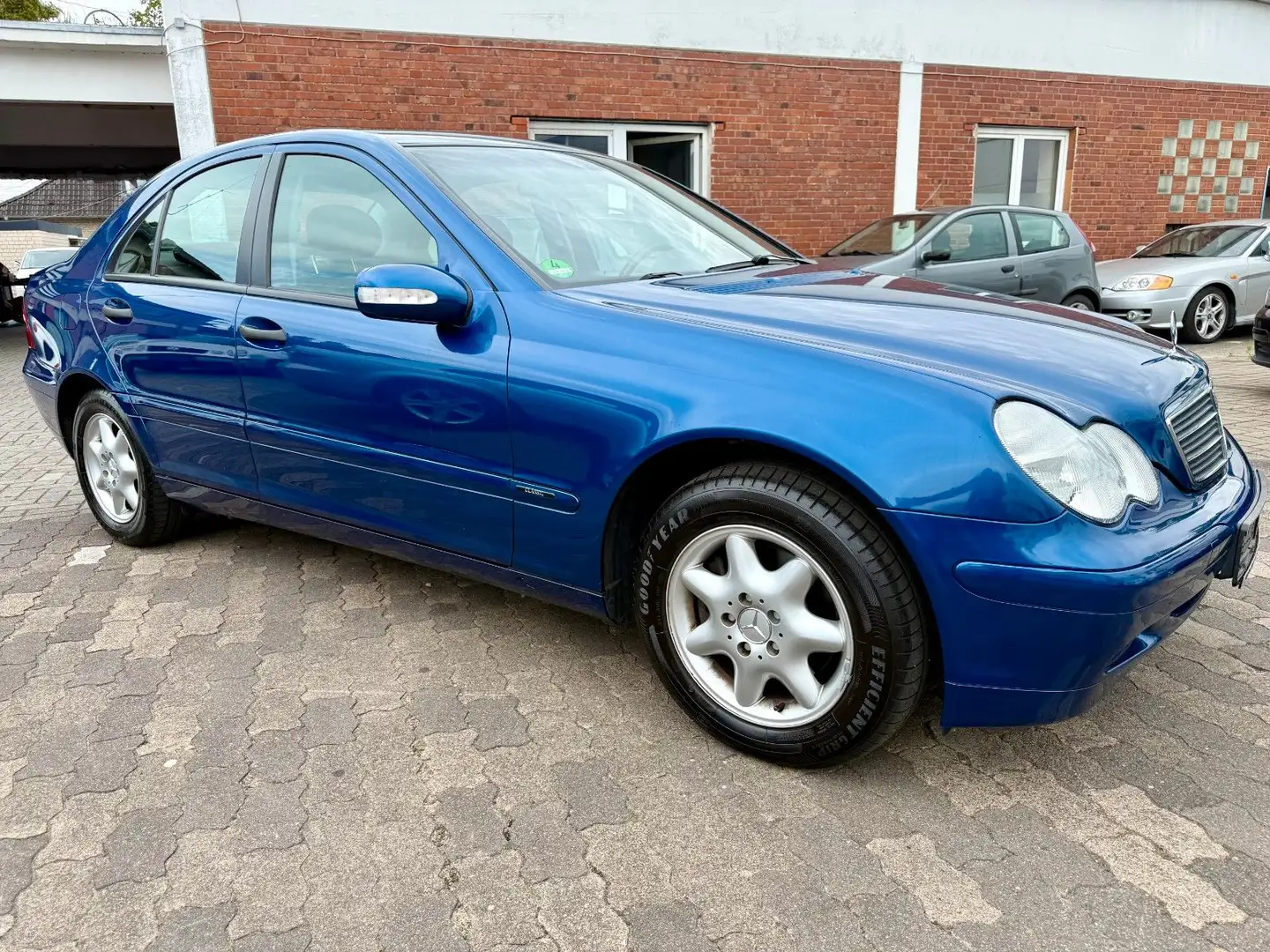 Mercedes-Benz C 200 KOMPRESSOR* TÜV* AHK* AUTOMATIK Blau - 2