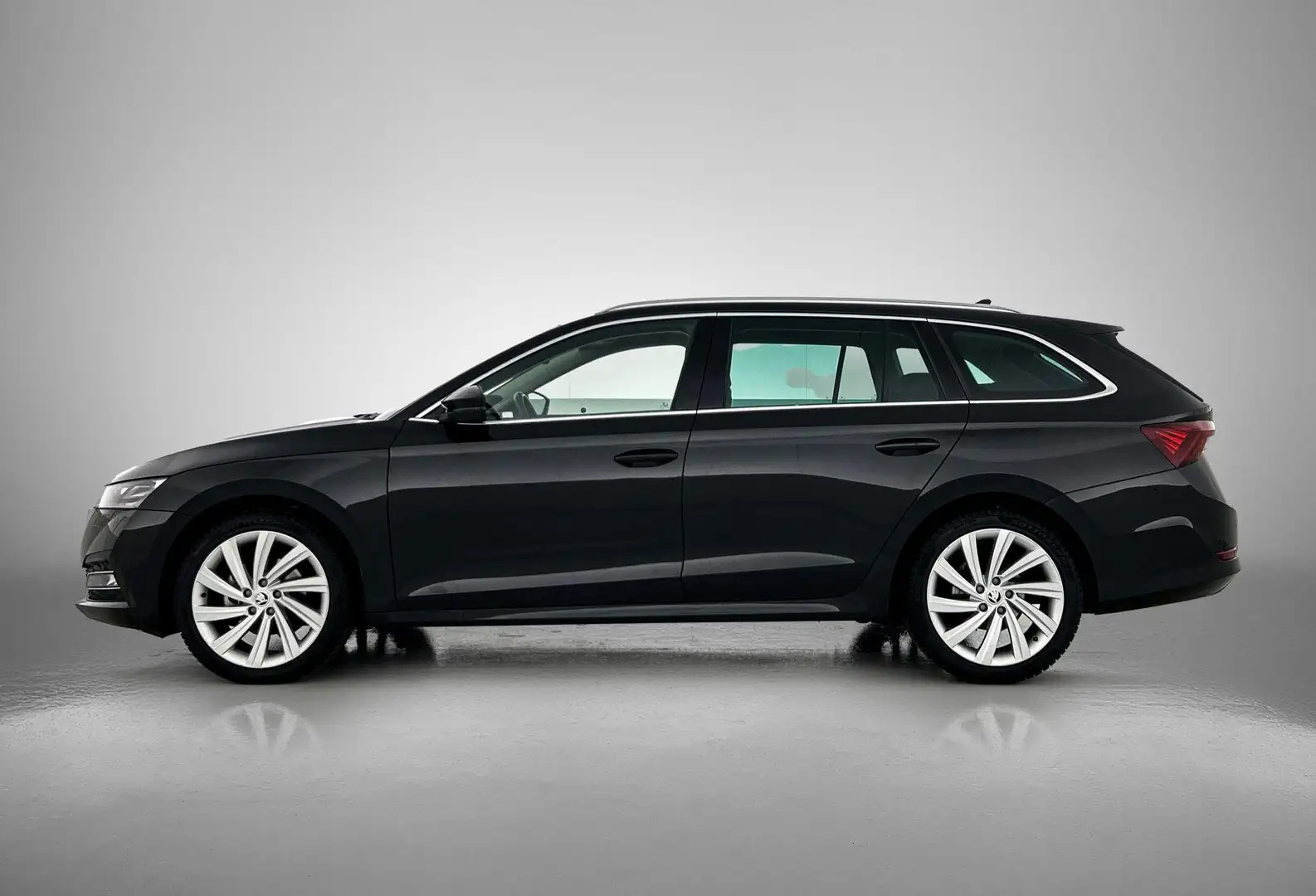 Skoda Octavia Combi 1.5 TSI First Edition Nero - 2