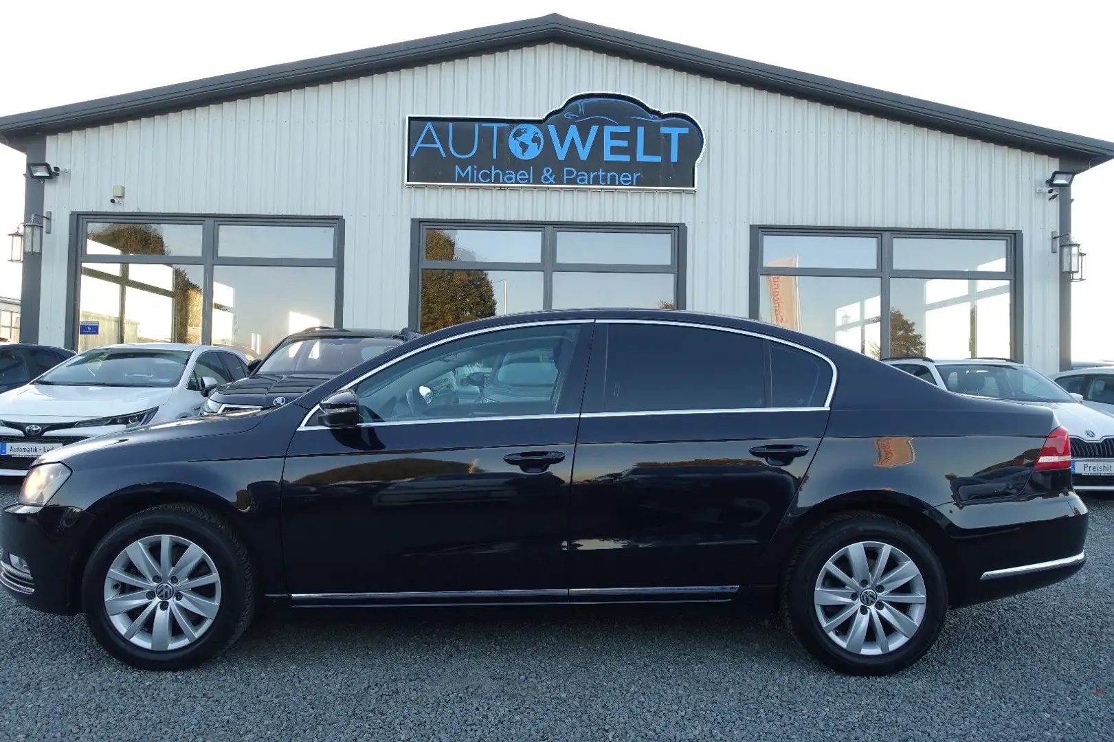 Volkswagen Passat 1.4TSI lück.Scheckheft KLIMAAUT SITZH ALU Schwarz - 1
