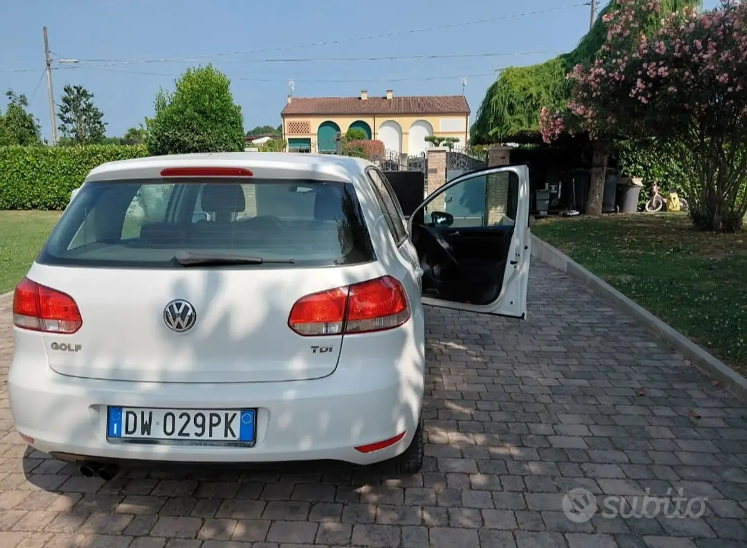 Volkswagen Golf 5p 2.0 tdi Trendline - 2
