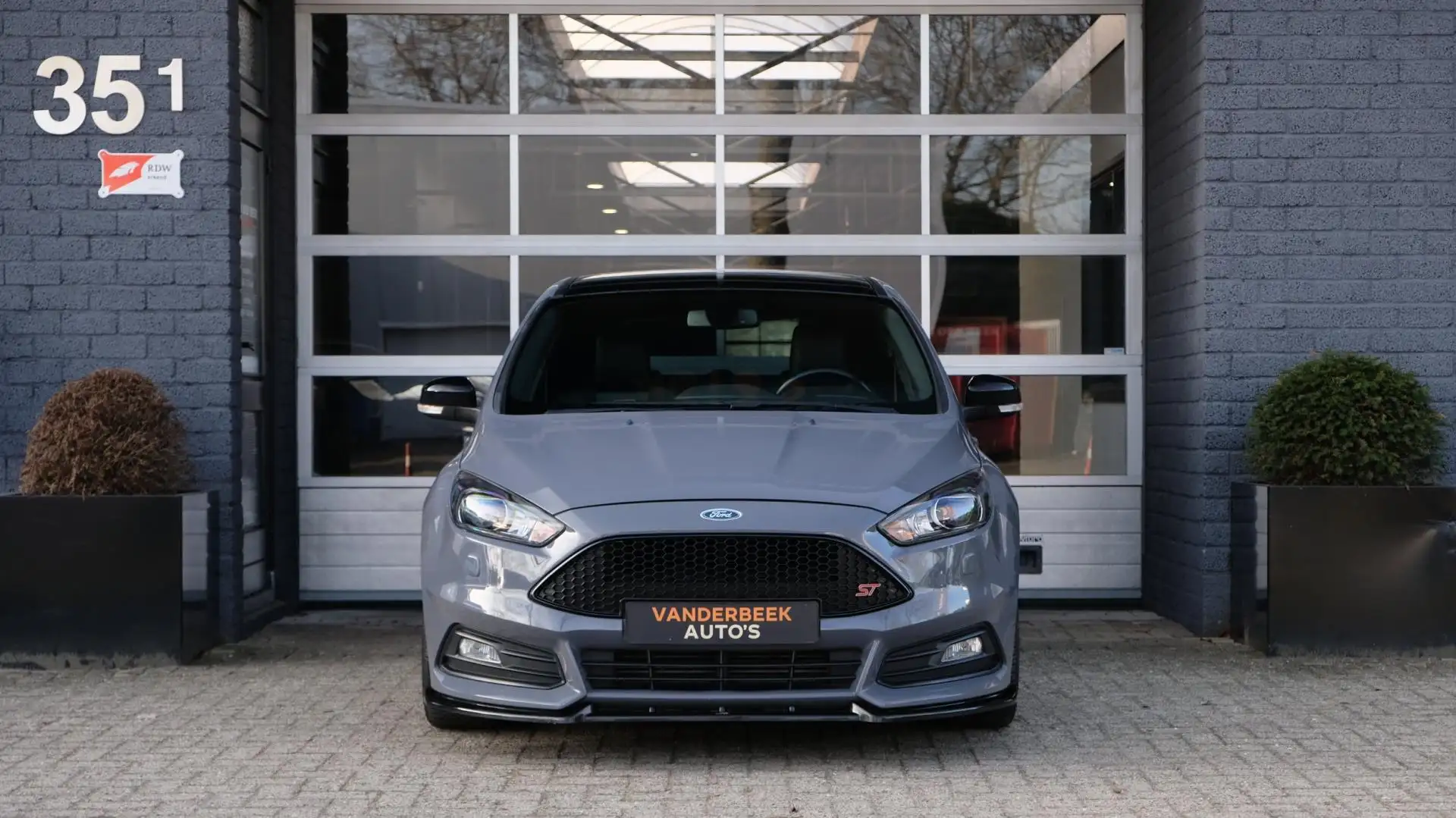 Ford Focus 2.0 ST 250 ST-3 Stealth Grey|Bomvol!|Carplay|Uniek Grau - 2