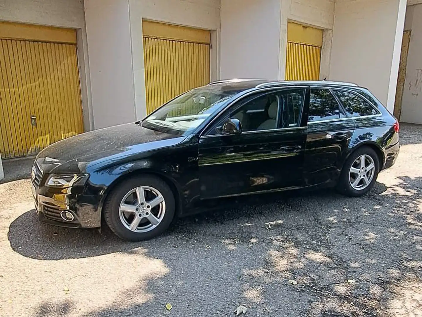 Audi A4 Ambiente Černá - 2