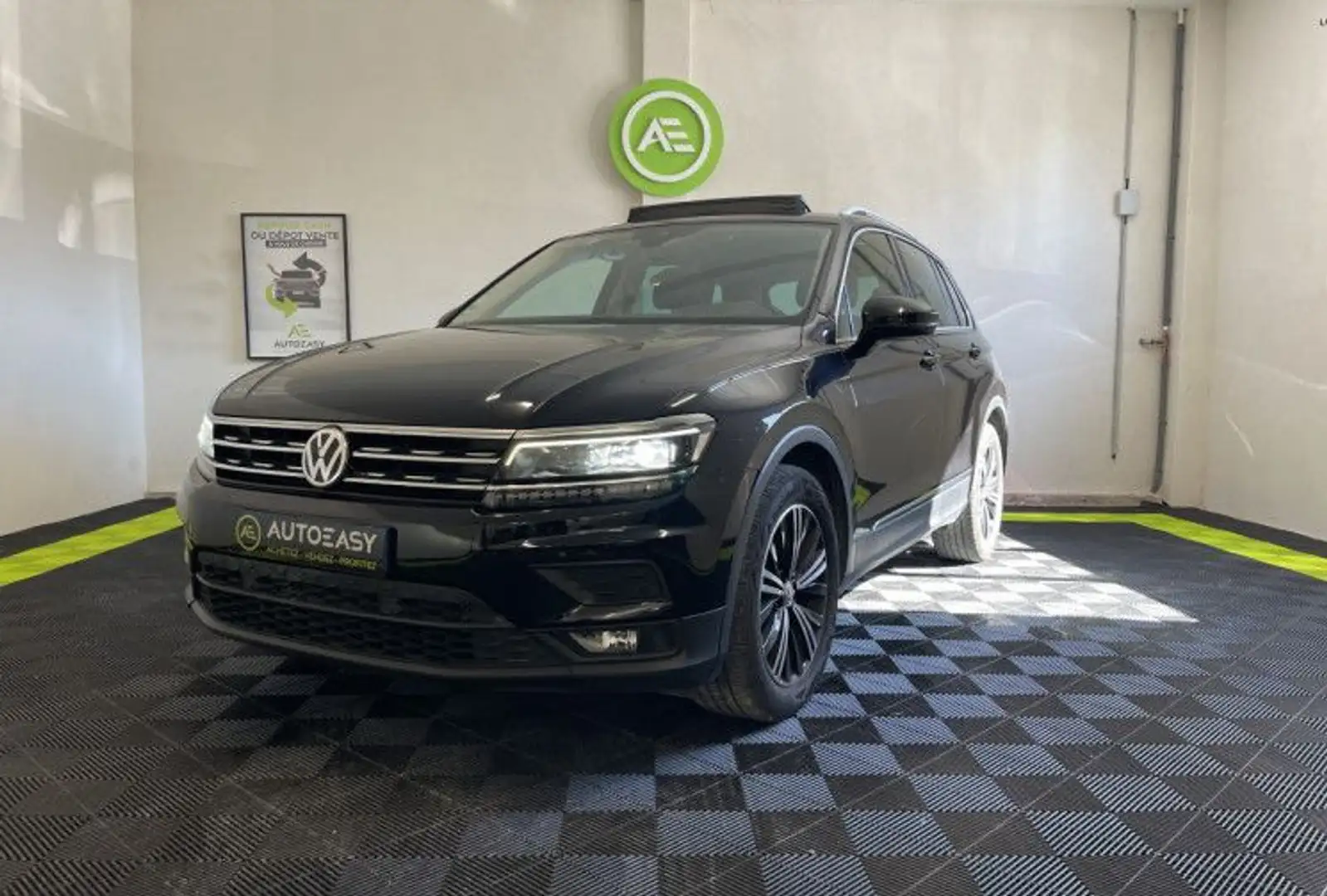Volkswagen Tiguan II 2.0 TDI 150ch IQ.Drive Euro6d-T + TOIT OUVRANT + OPTIONS Noir - 1