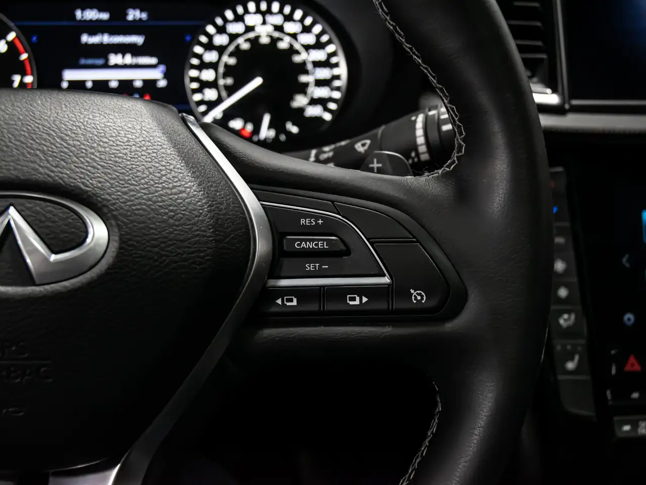Infiniti QX55 fotografie Infiniti QX55