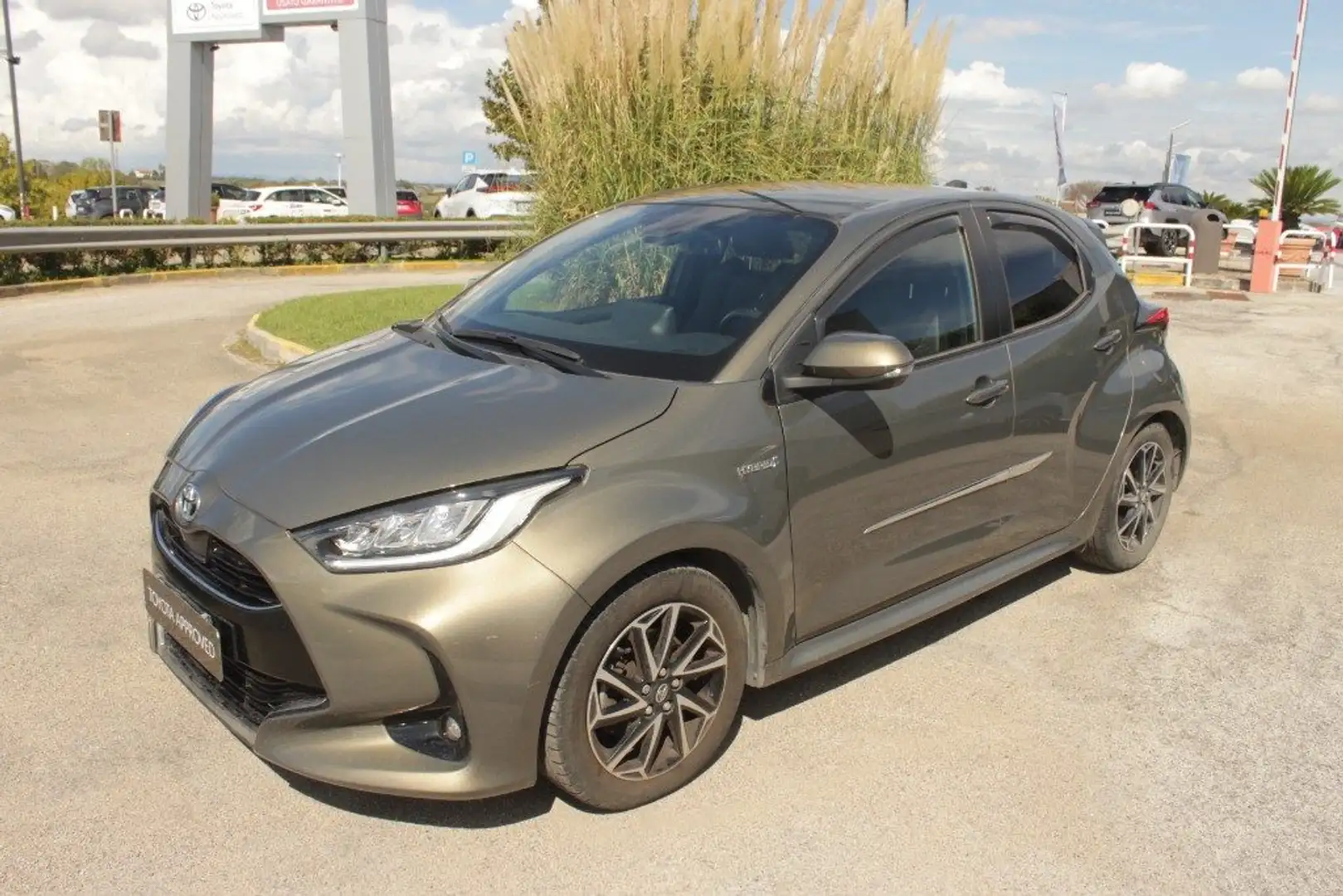 Toyota Yaris 1.5 Hybrid 5 porte Trend Bronzo - 1