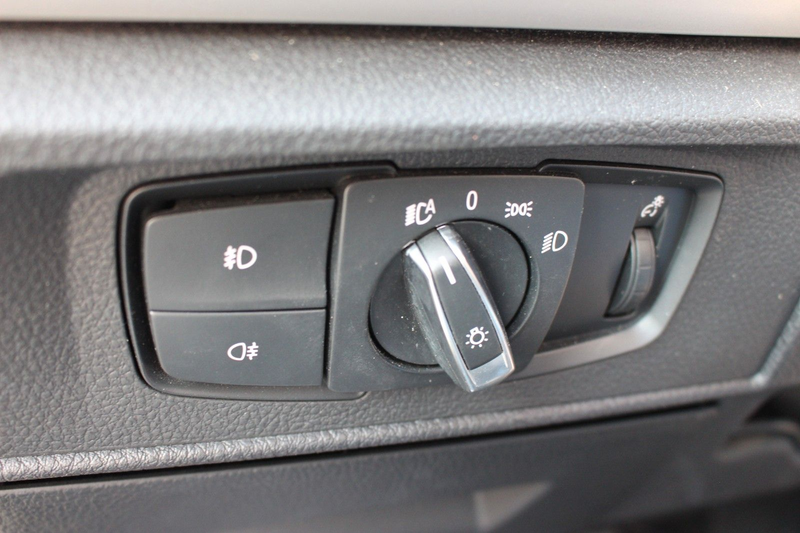 BMW 118 i Sport Line/VOLL SHEFT/BI XENON/LEDER/SHZ/BT — photo 11