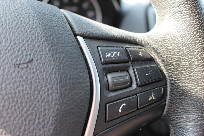 BMW 118 i Sport Line/VOLL SHEFT/BI XENON/LEDER/SHZ/BT — photo 14