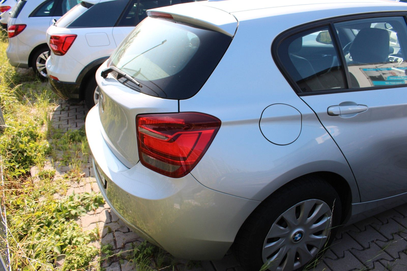 BMW 118 i Sport Line/VOLL SHEFT/BI XENON/LEDER/SHZ/BT — photo 4