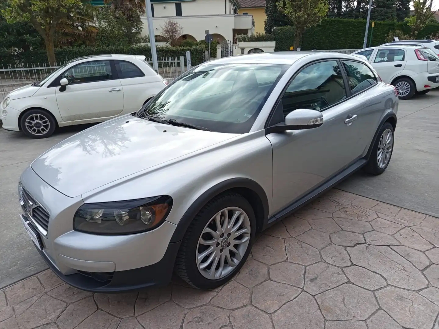 Volvo C30 2.5 T5 Momentum 220cv Gris - 2