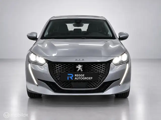 Peugeot E-208 view 6