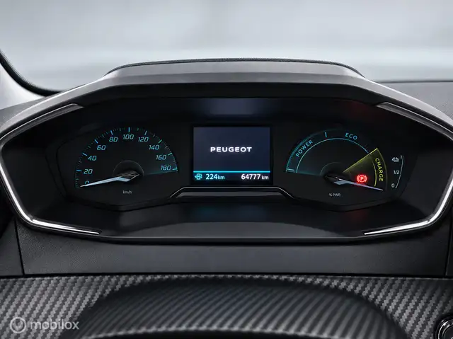 Peugeot E-208 view 11