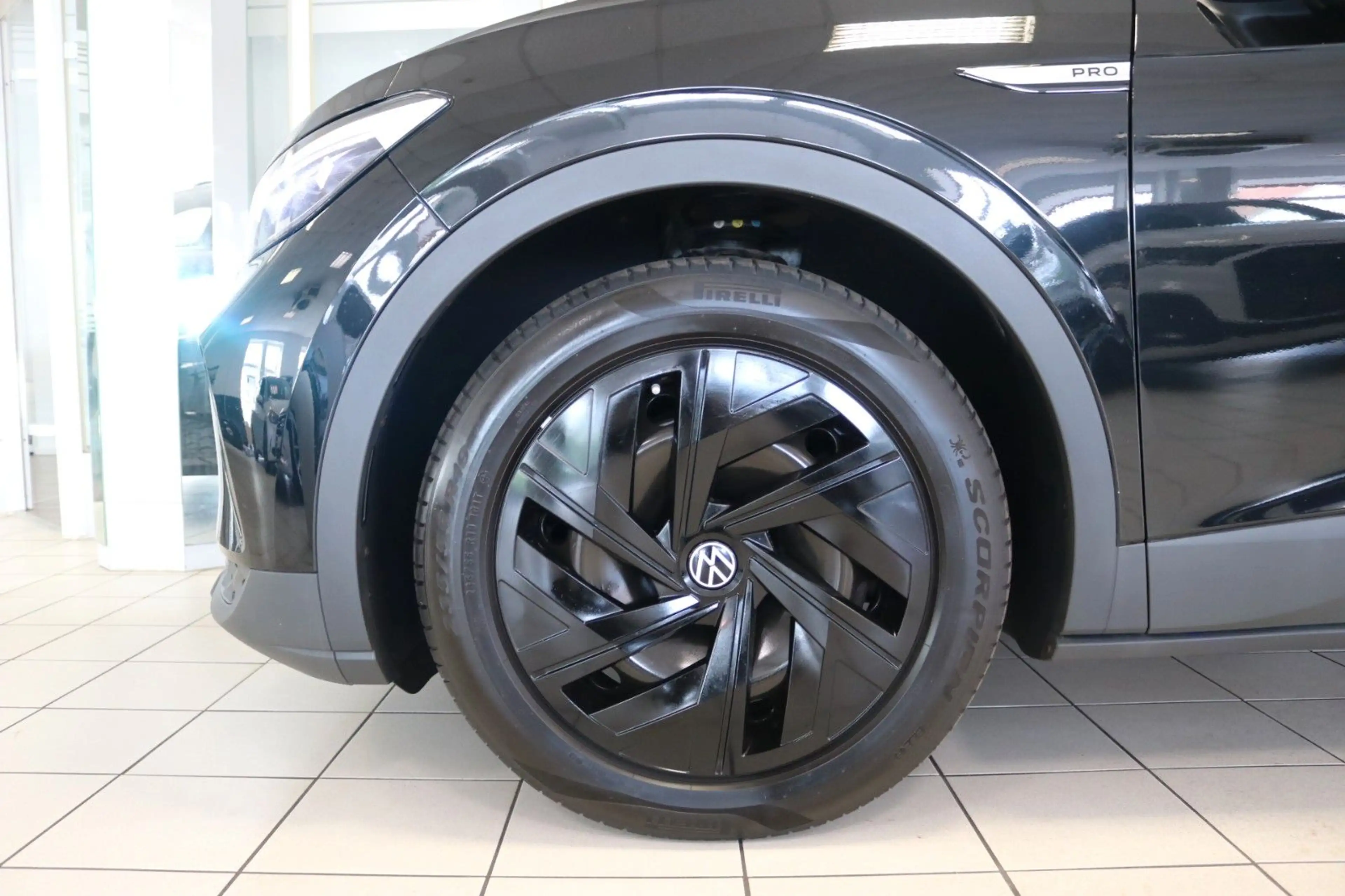 Volkswagen ID.4 Pro Performance 150 kW 360° ACC STHZ 95% — photo 4