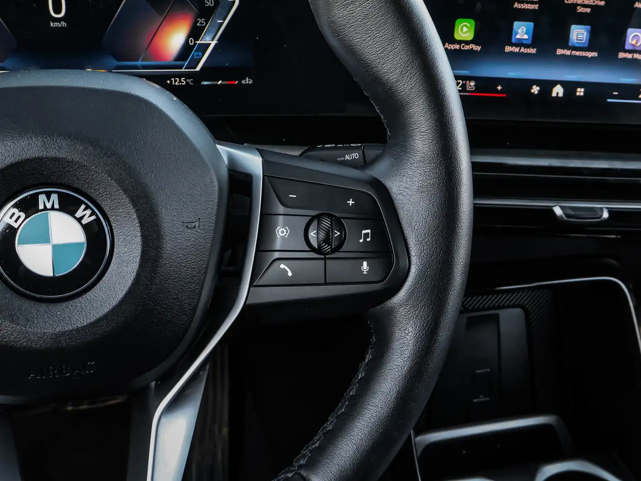 BMW X1 снимка BMW X1