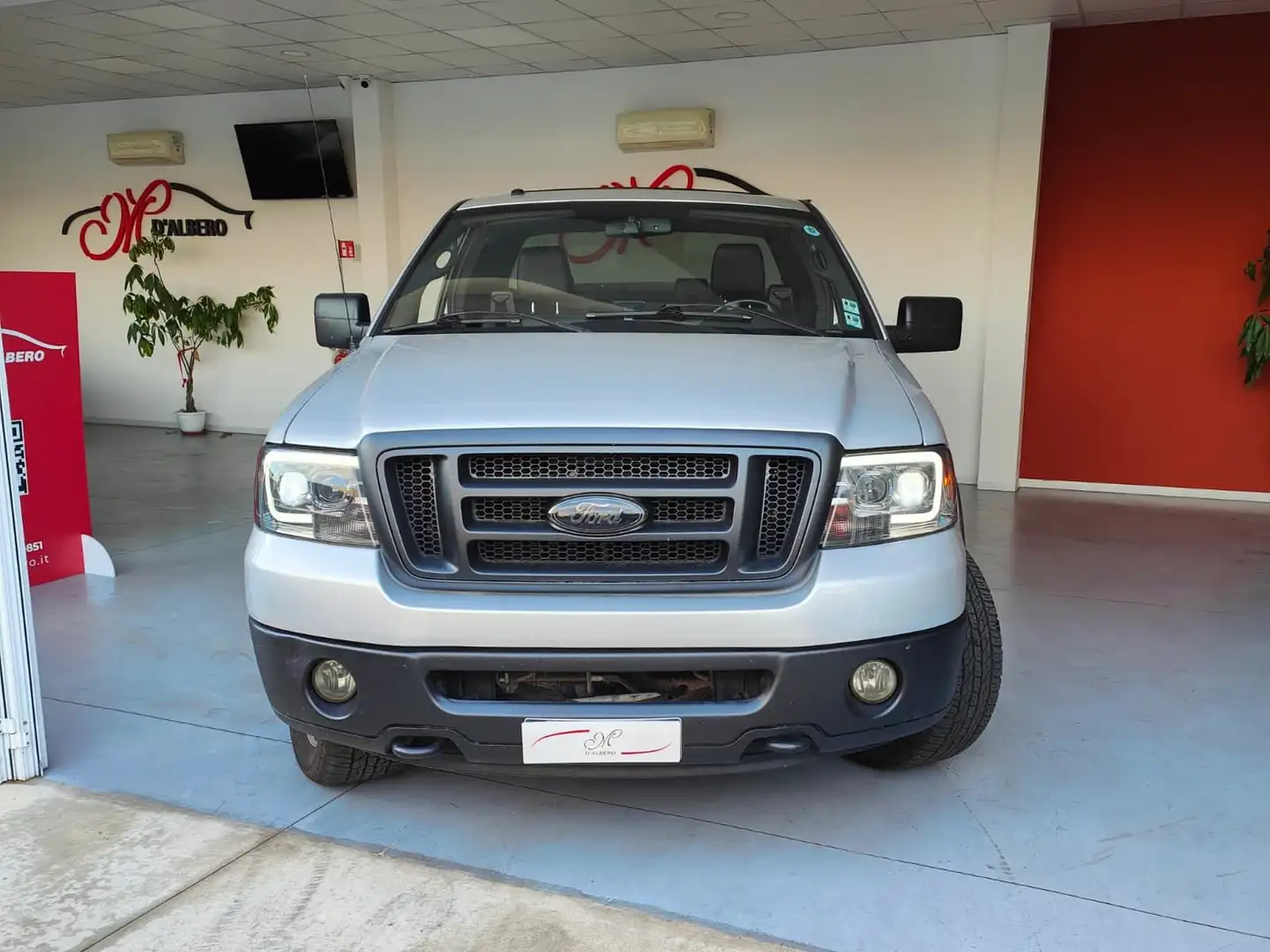 Ford F 150 Triton 5.4 Lariat Grau - 2