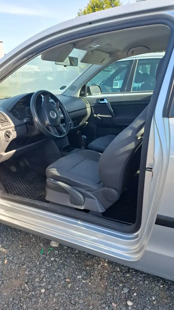Volkswagen Polo Basis Silber - 2
