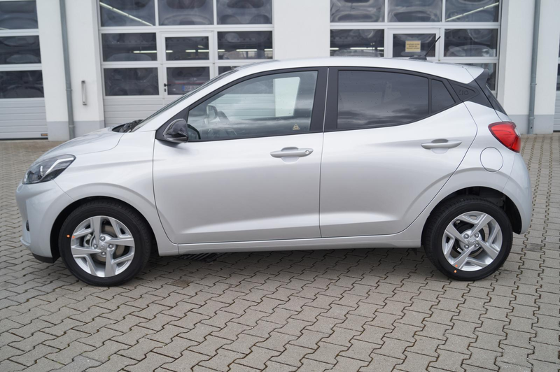 Hyundai i10 1.0 GDi CONNECT & GO NAVI/DAB+/APPLE/KAMERA — photo 3