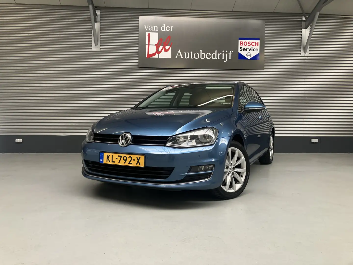Volkswagen Golf 1.4 TSI HIGHLINE/PDC/CAM/NAVI/CARPLAY/TREKH/1e EIG Blauw - 1