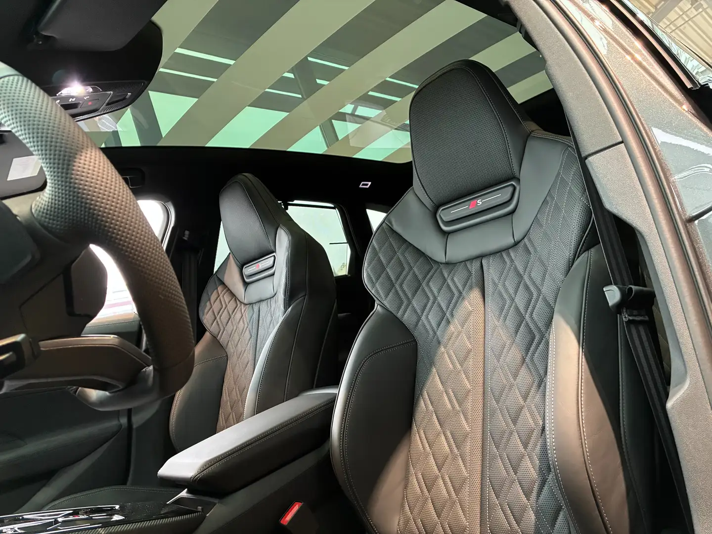 Audi A5 Avant e-hybrid 270 kW LP € 93.816,-- *U-AKTION Grau - 2