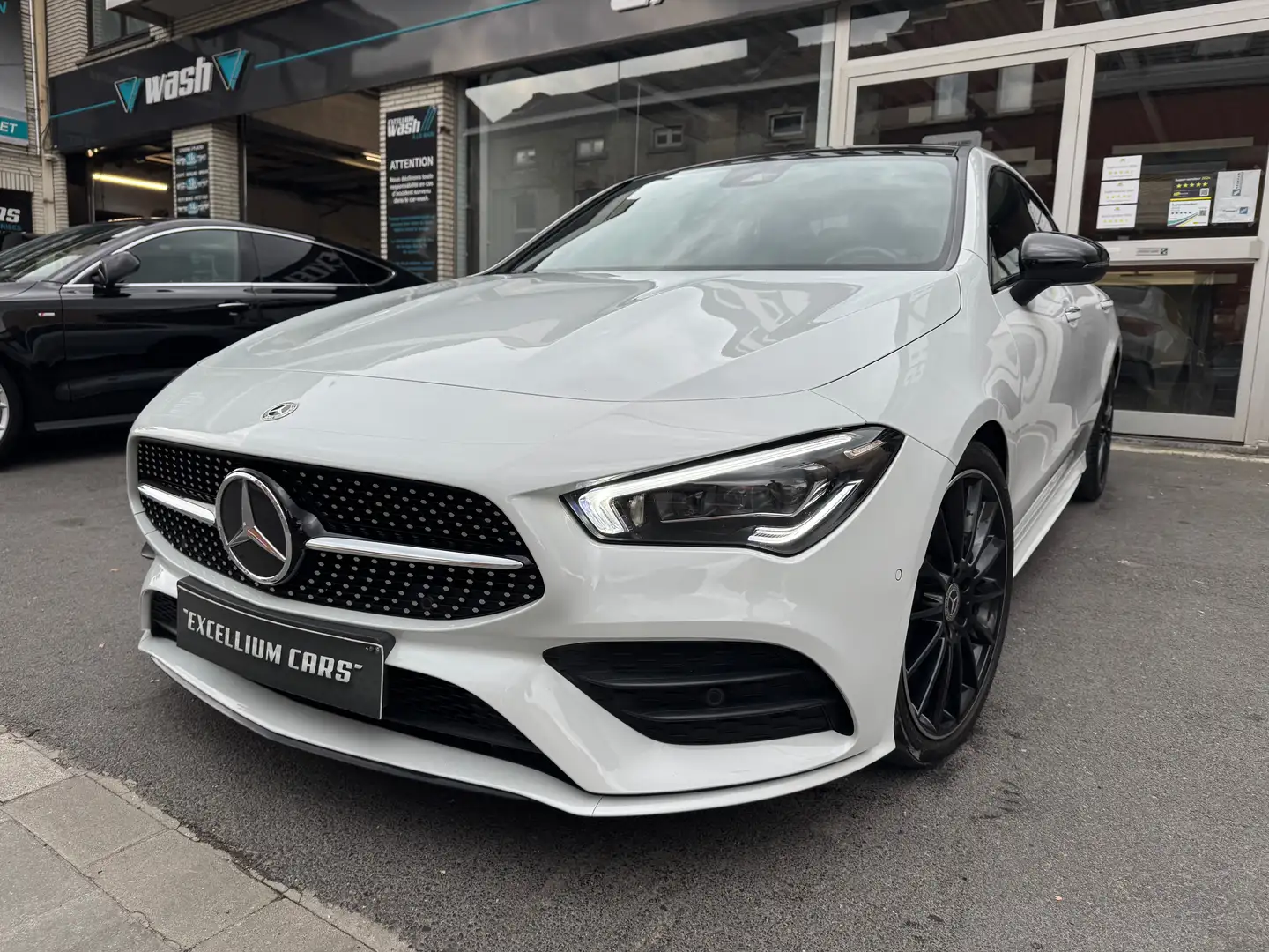 Mercedes-Benz CLA 200 CLA 200 d AMG Toit Pano Led Camera Carnet Wit - 1