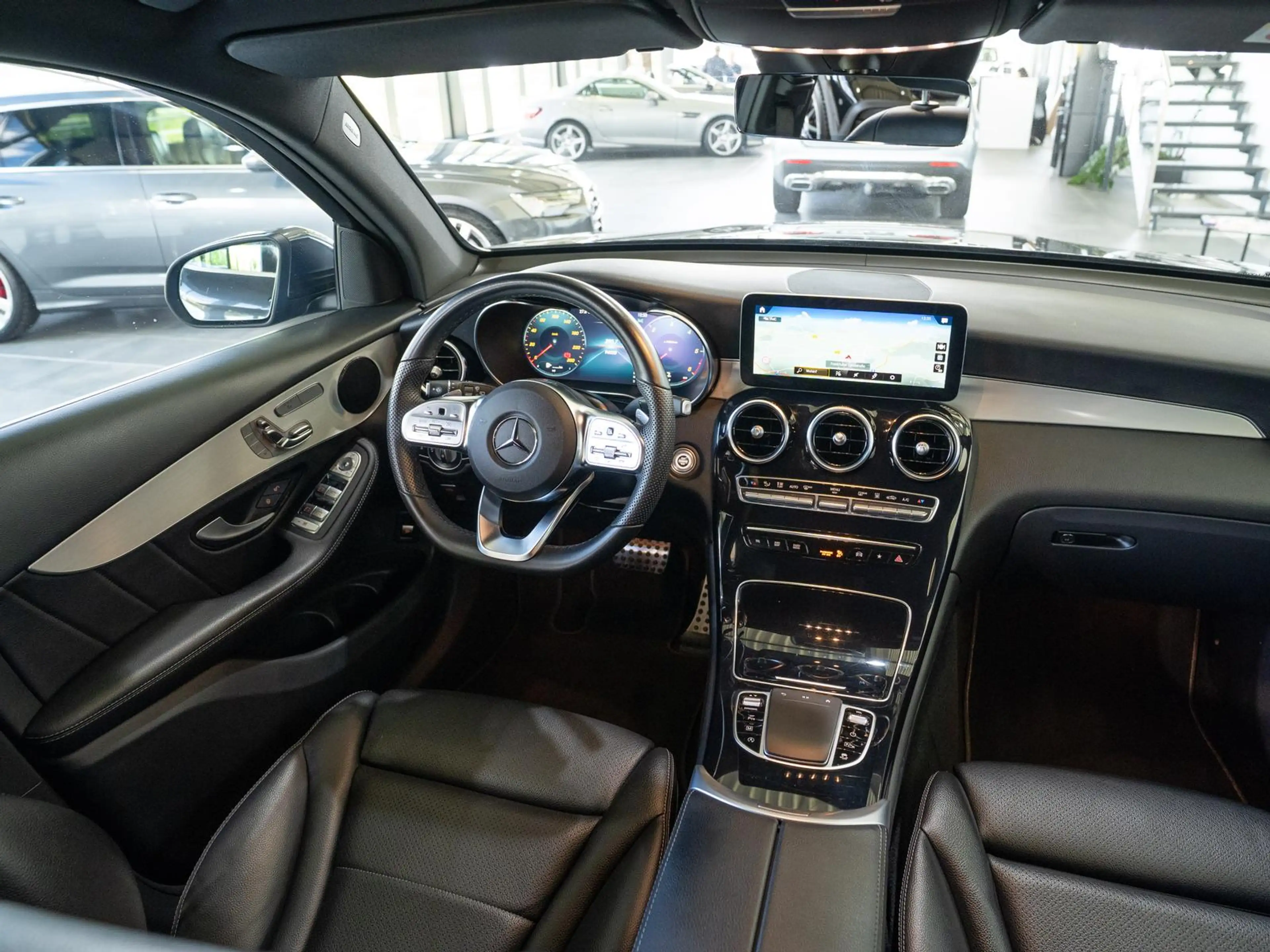 Mercedes-Benz GLC 400 d 4 Matic 9G *AMG*AHK*1.HAND*MEMORY* — photo 14