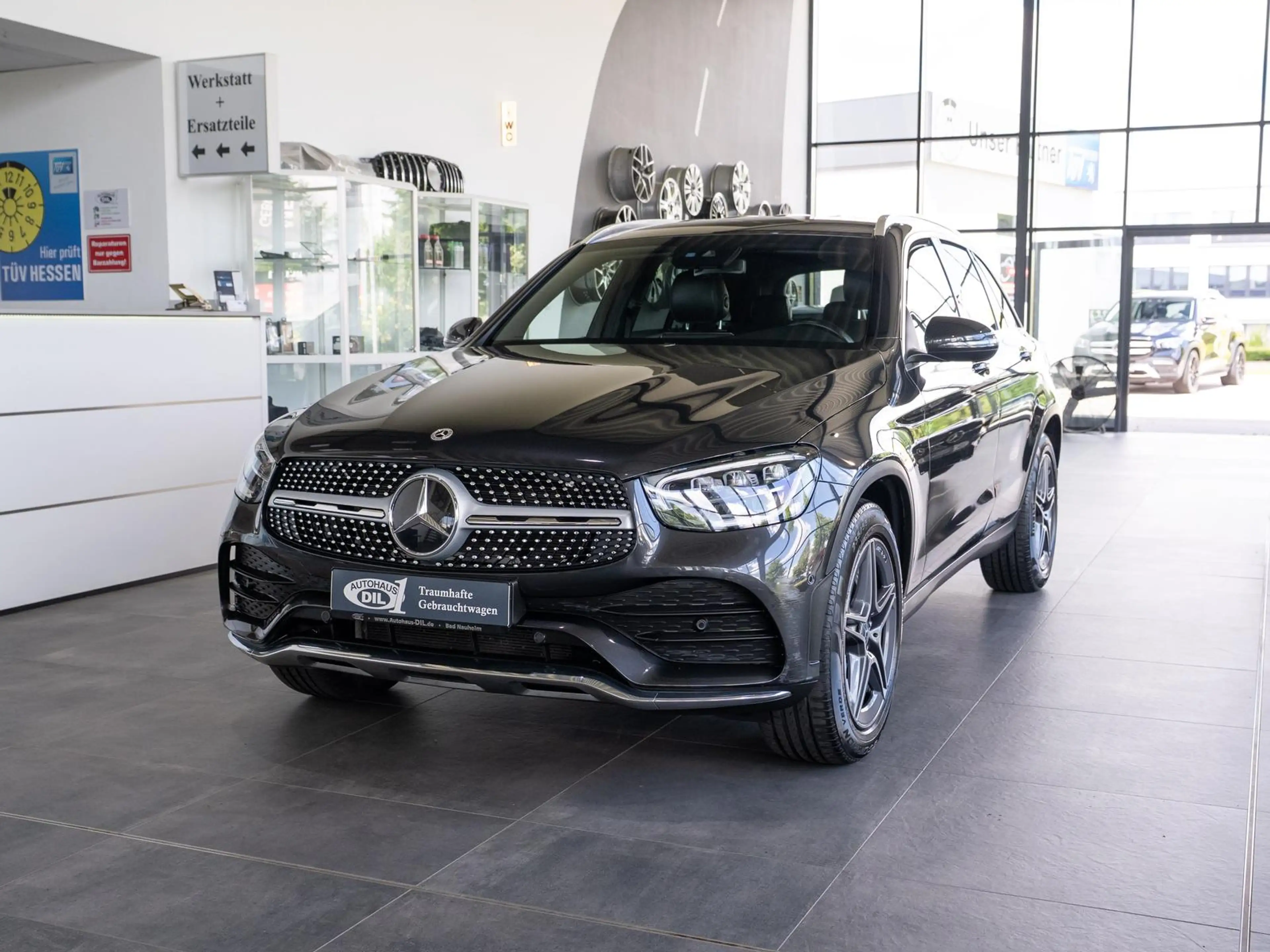 Mercedes-Benz GLC 400 d 4 Matic 9G *AMG*AHK*1.HAND*MEMORY* — photo 3