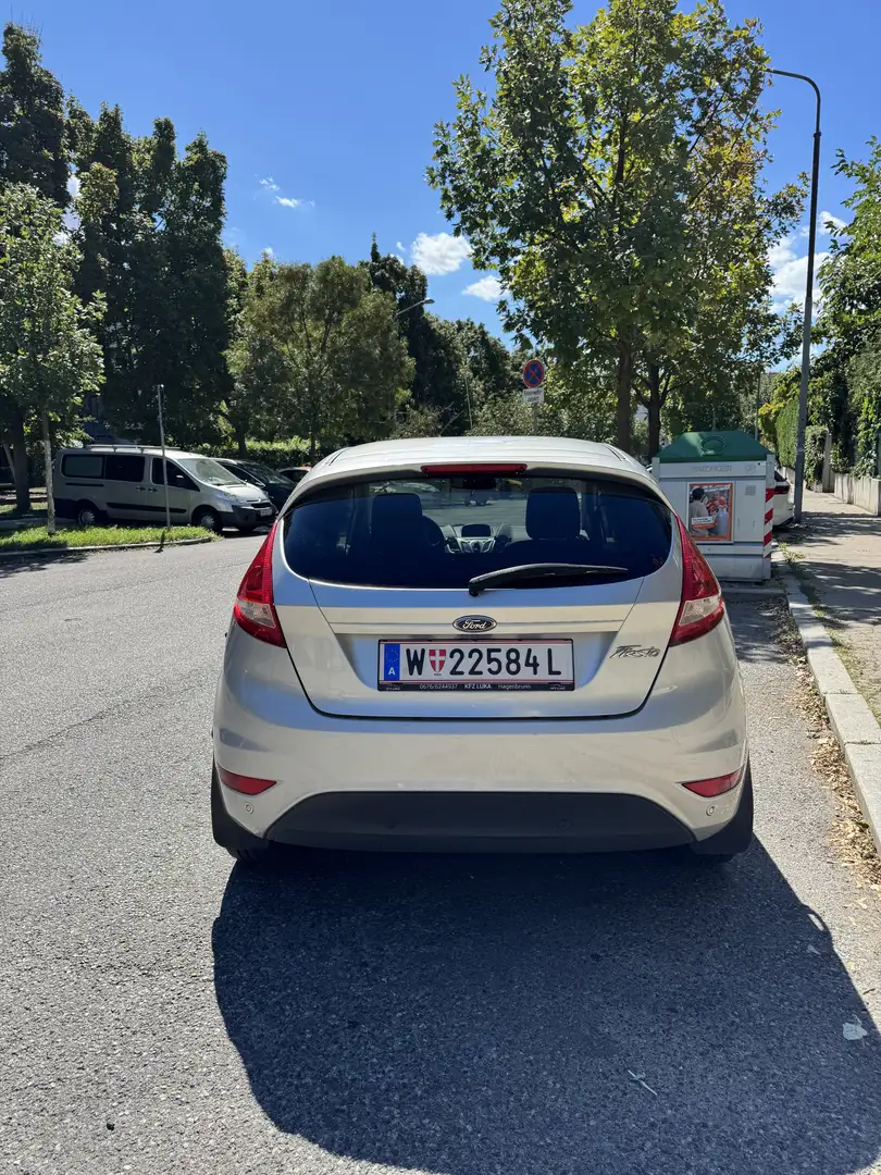 Ford Fiesta Trend 1,25 Silber - 2
