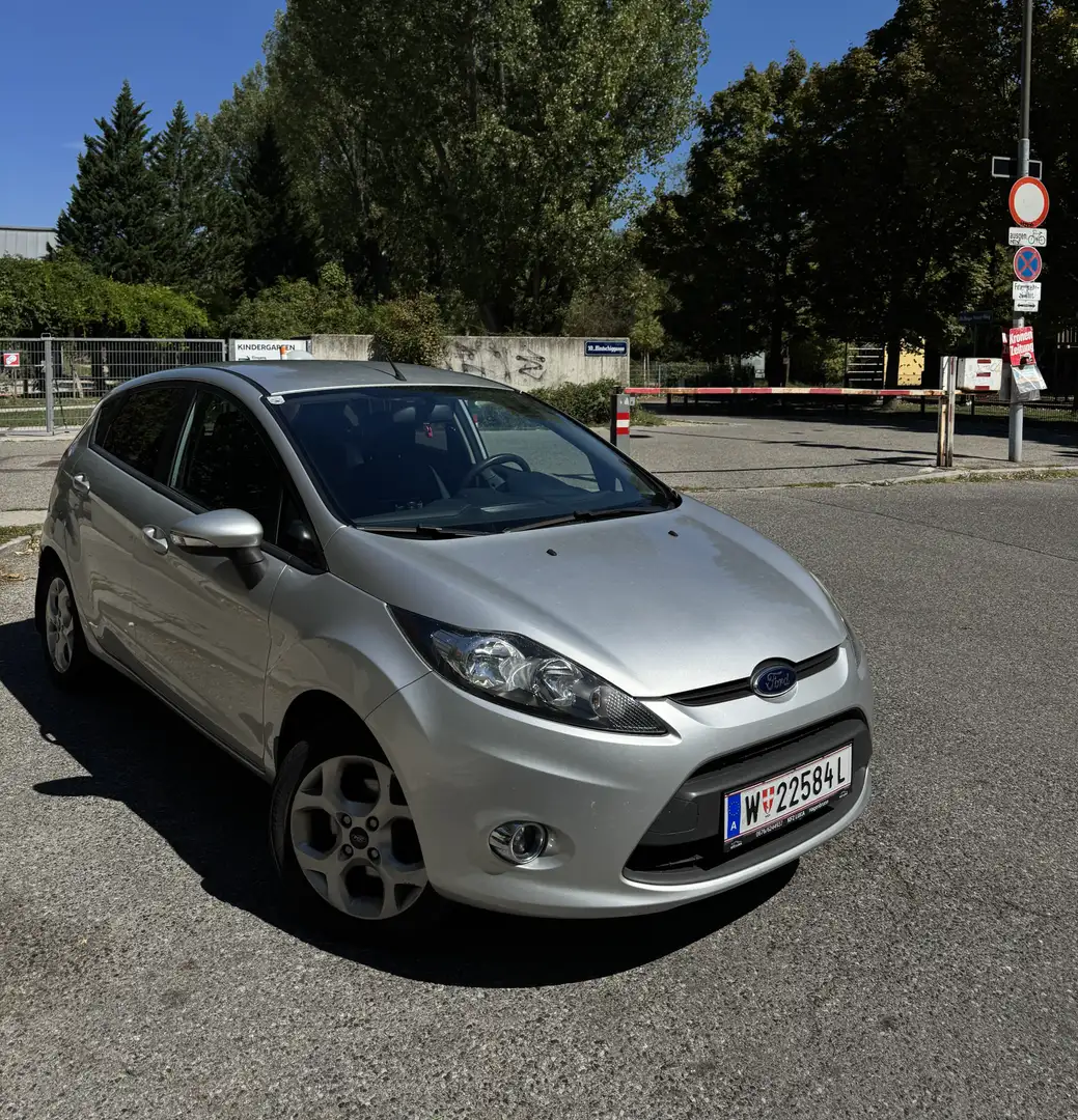 Ford Fiesta Trend 1,25 Silber - 1