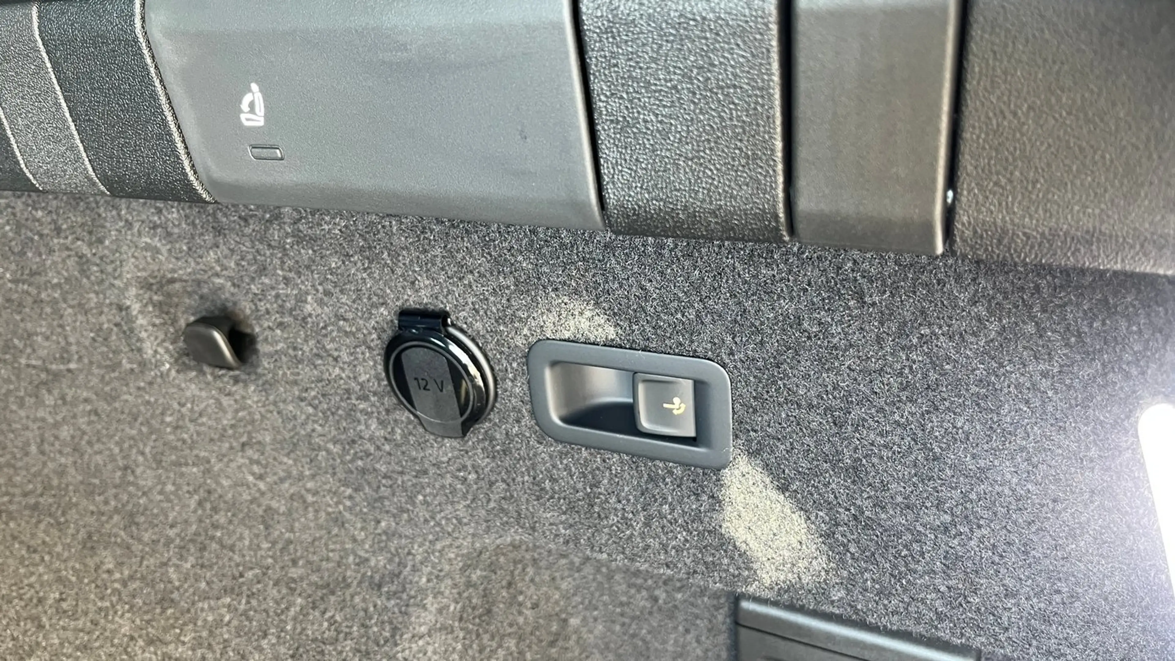 Volkswagen Tayron Sport eHybrid DSG 150kW — photo 5