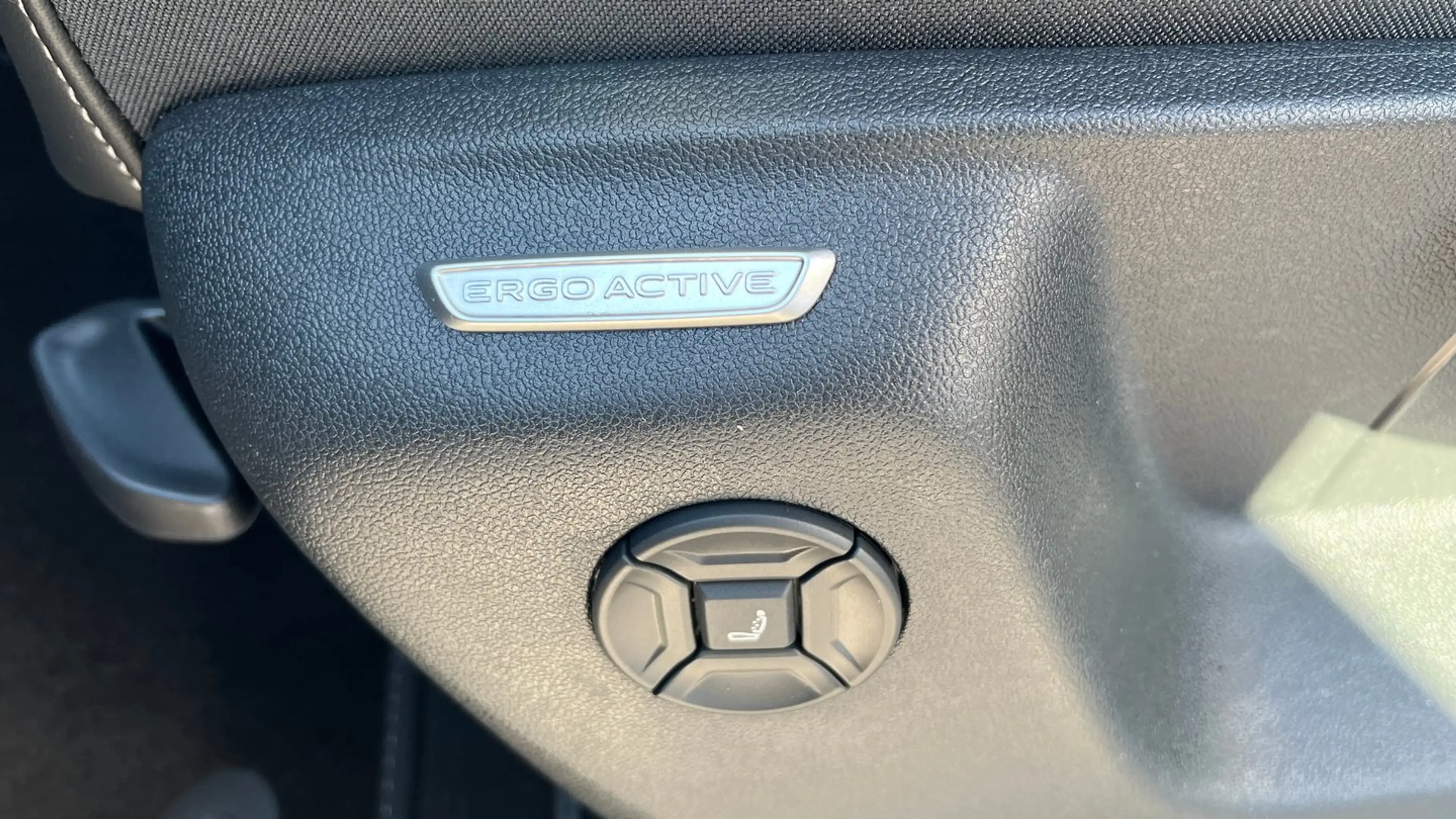 Volkswagen Tayron Sport eHybrid DSG 150kW — photo 13