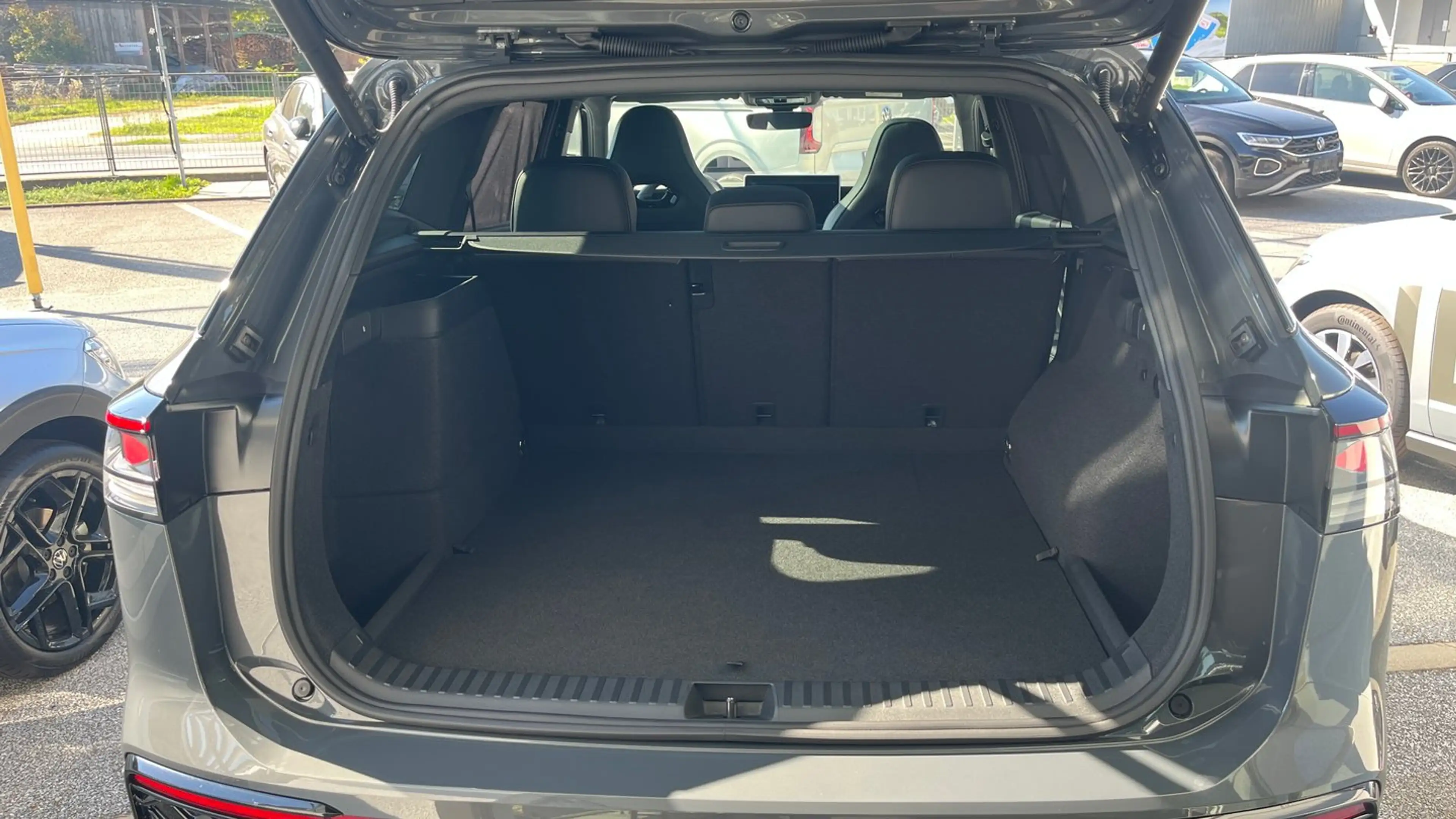 Volkswagen Tayron Sport eHybrid DSG 150kW — photo 4