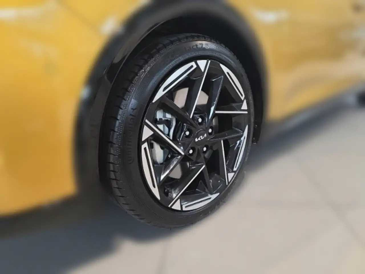 Kia K4 GT-LINE 1.6T 180 DCT NAVI,360°KAMERA,CARPLAY,DAB 6