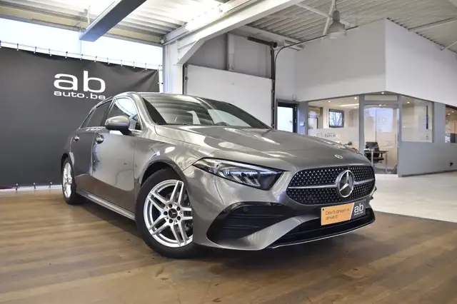 Mercedes-Benz A Class view 3