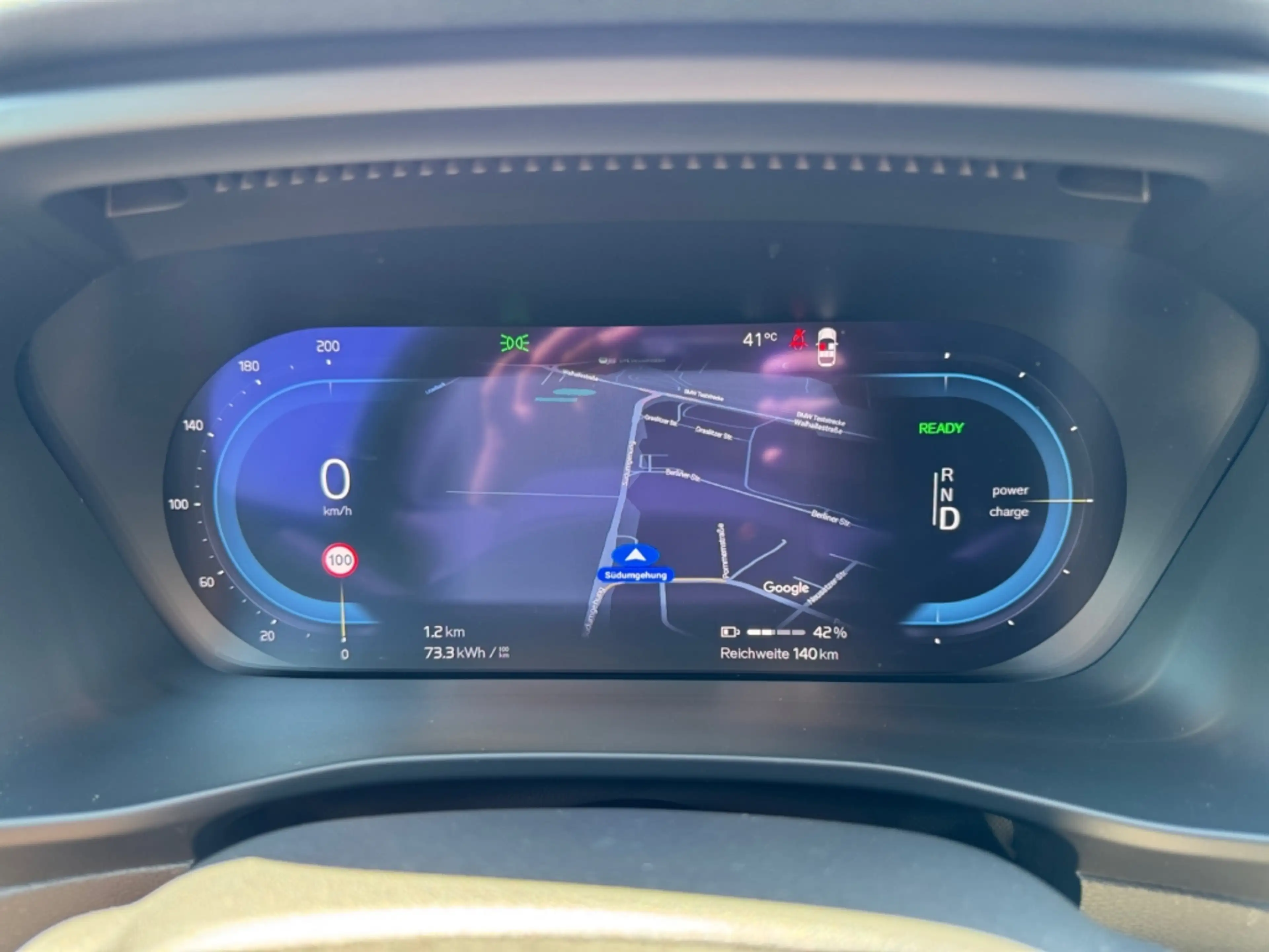 Volvo C40 Plus Recharge StandHZG AHK-el. klappb. Panorama Na — photo 15