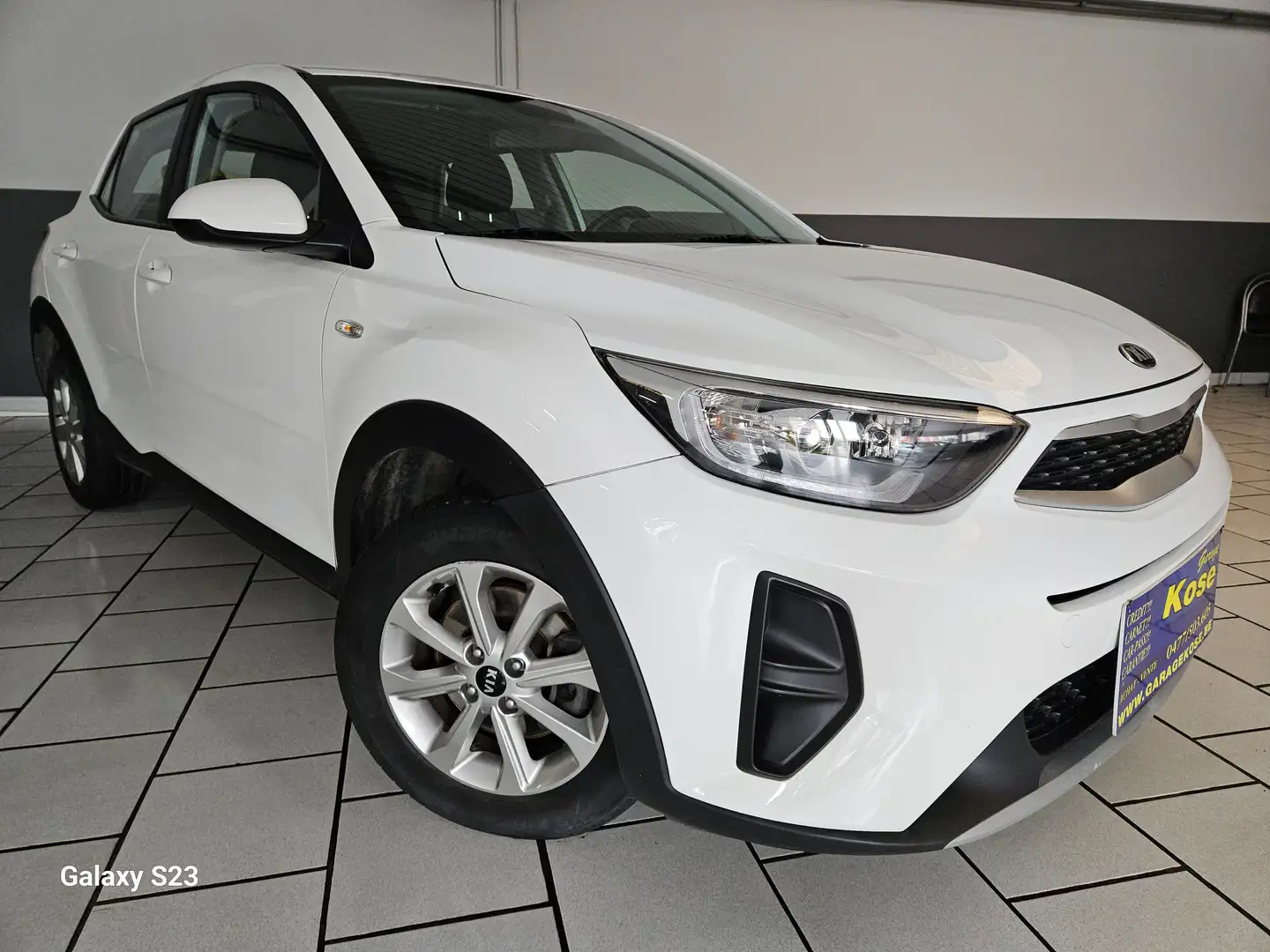 Kia Stonic 1.6CRDI/CLIMATISATION/NAVIGATION/GARANTIE/CAR-PASS Wit - 1