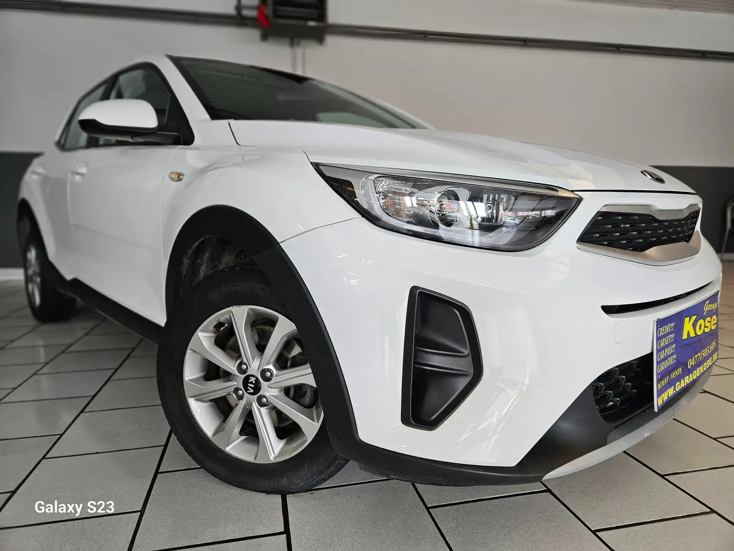 Kia Stonic 1.6CRDI/CLIMATISATION/NAVIGATION/GARANTIE/CAR-PASS Wit - 2