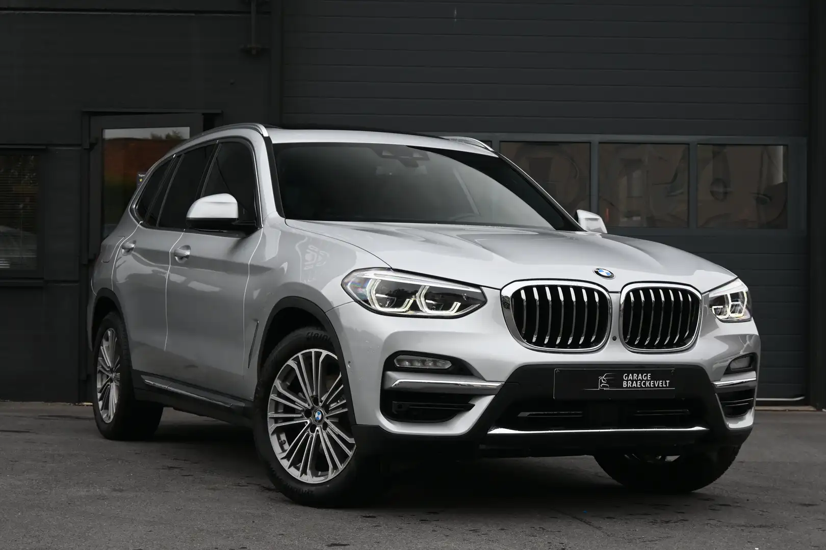 BMW X3 2.0d Xdrive - Pano - LED - HUD - 360° - Trekh Argent - 1