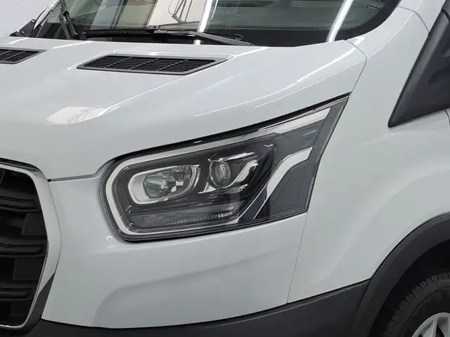 Ford Transit view 5