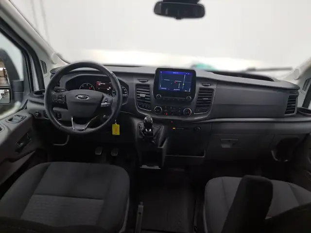 Ford Transit view 13