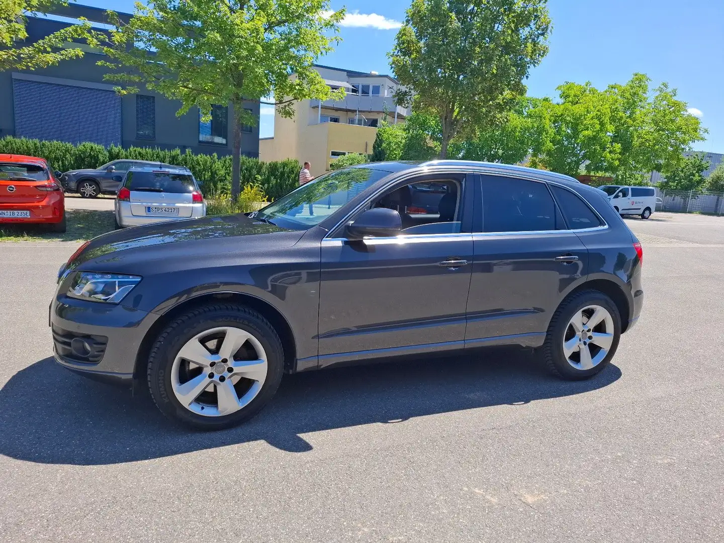 Audi Q5 2.0 TFSI quattro*Reifen Neu*Tüv-Neu*Garantie* Grau - 2