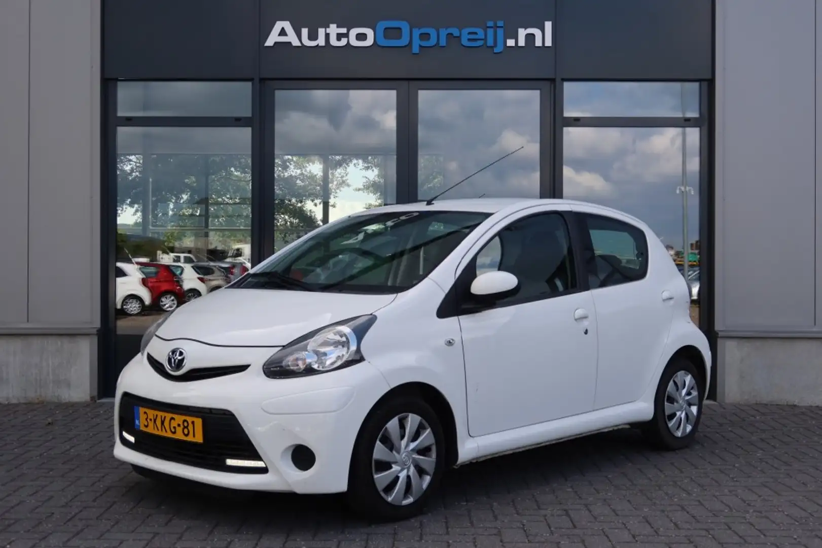 Toyota Aygo 1.0 VVT-i Aspiration 5drs. Airco, Led, 40.000km NA Wit - 1