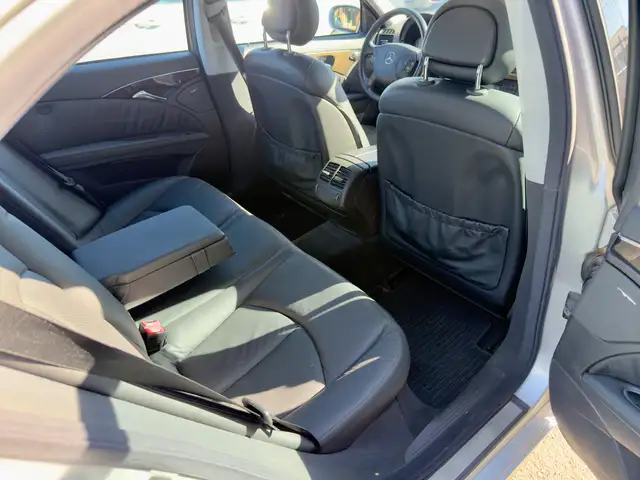 Mercedes-Benz E-Class view 7