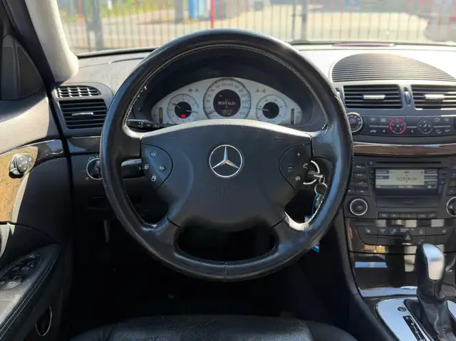 Mercedes-Benz E-Class view 9